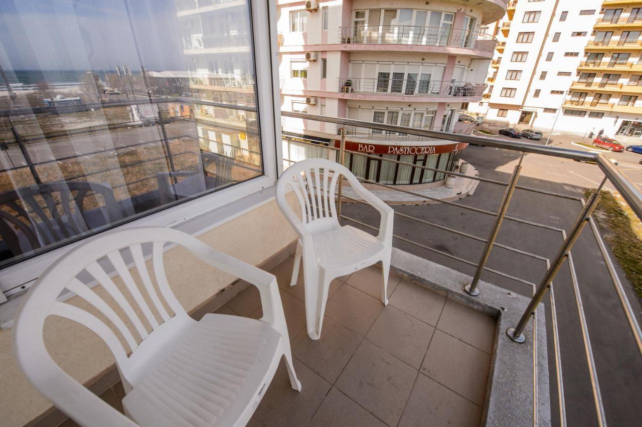 Summerland Relax Apartments Mamaia Esterno foto