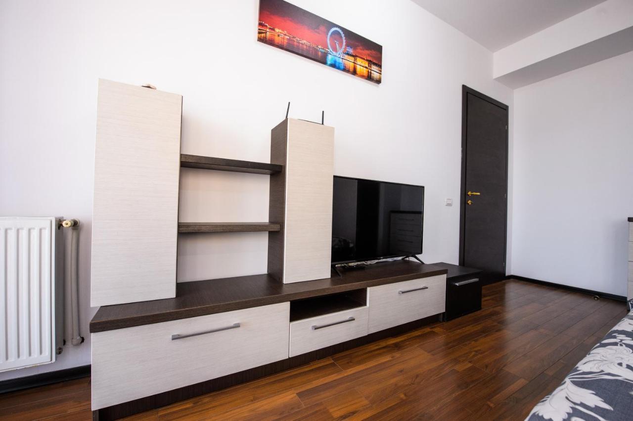 Summerland Relax Apartments Mamaia Esterno foto